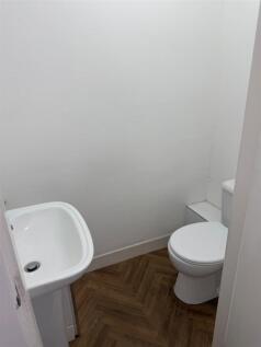 Bathroom 1.1.jpeg