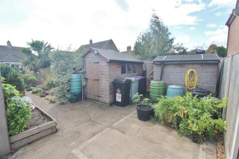REAR GARDEN -
