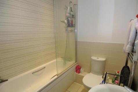 Bathroom new.JPG