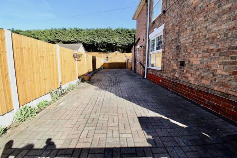Side Driveway