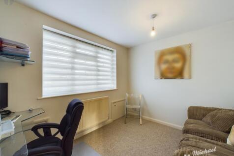 CAM03218G0-PR0473-STILL005