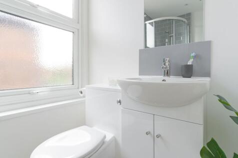 Communal shower room