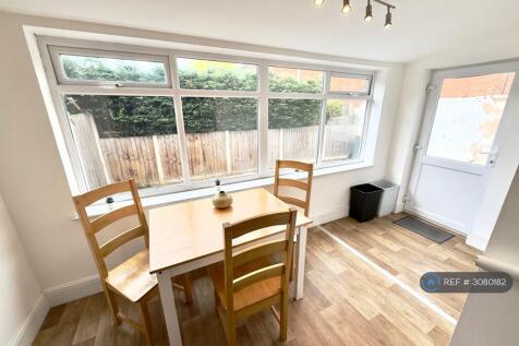 Lilac Grove, Beeston, Nottingham, NG9 photo 4