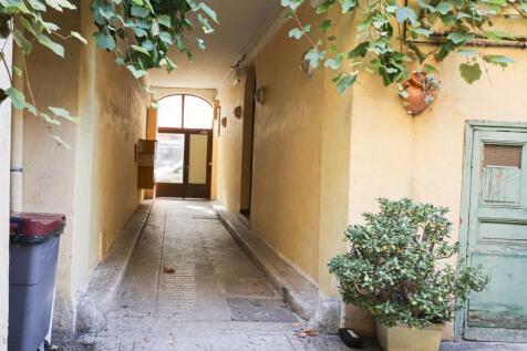 1.Entrance