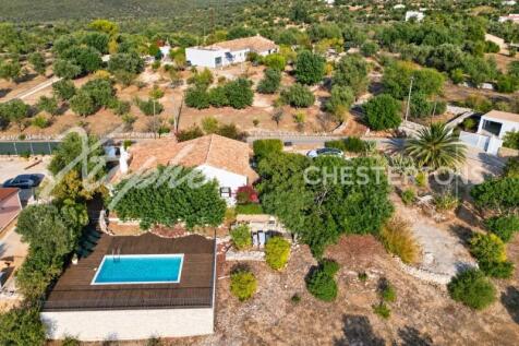 Boliqueime Renovation Project 4 Bed Villa For Sale (1)