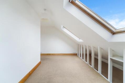 Bedroom 4.jpg