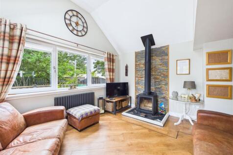 Open Plan, Kitchen / Dining / Living Area
