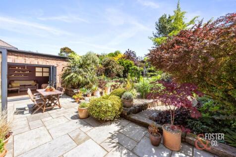 Tredcroft Road, 4 EXTERNALS-012.jpg