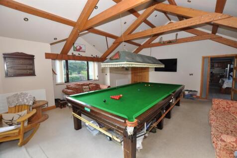 Snooker/games room