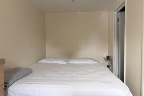 No 1 Coach House, Welcombe Road, Stratford-Upon-Avon, Warwickshire, CV37 photo 2