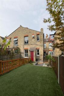 Newport Road, E11