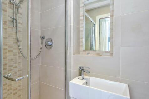 EN SUITE SHOWER ROOM-WC