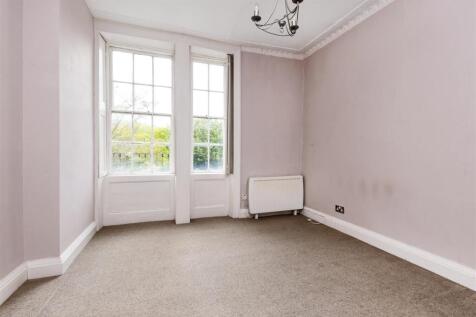Flat 4, 6 Kensington Place, Bath, BA1 6AW-10.jpg