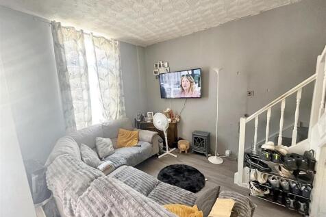 Front lounge.jpg