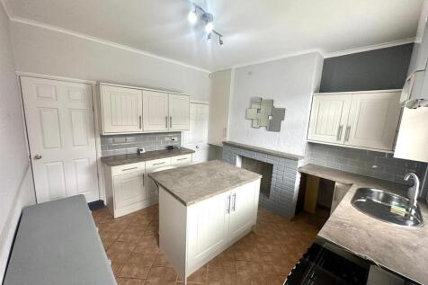 Wadsworth Road, Bramley, Rotherham photo 3