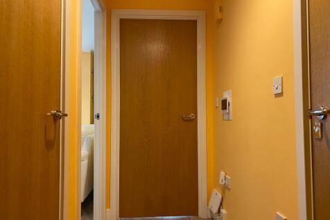 Sapphire House South Row, Milton Keynes photo 3