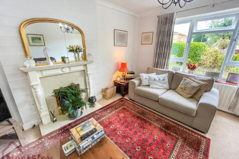 Living room - 15 Trafalgar Square.quXyc