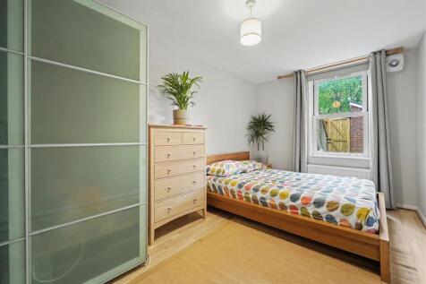 Flat 48, Clapham Park Road SW4 7BE-No Watermark-2.