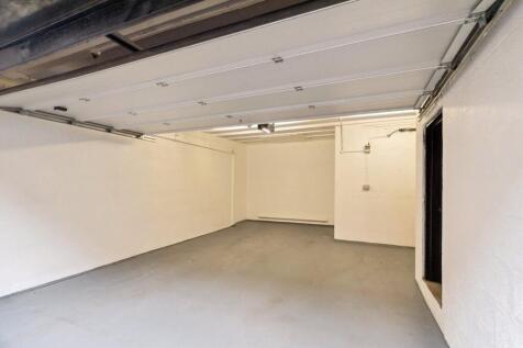 4 bed, 3 bath Apartment in Glasgow - Photo 44