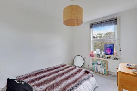 10-d7f0JHPropWorld - 139 Perry Rise - 28-medium.jp