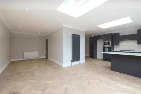 Herlwyn Avenue, Ruislip, HA4 photo 4