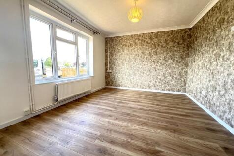 Queensway, Chatteris, Cambs., PE16 6DD photo 4