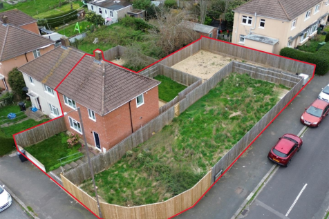 Main  - Semi-detached house with large plot for au