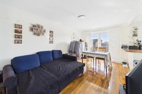 Living/Dining area