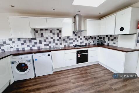 Elm Road, Reading, RG6 photo 2
