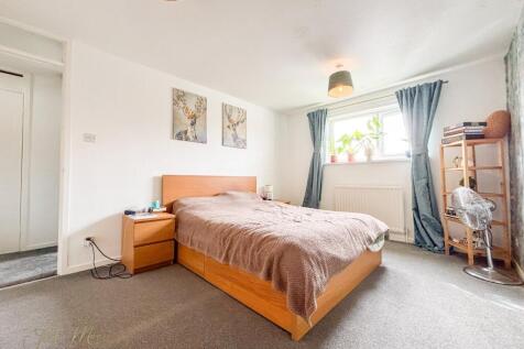 Fernlea Close, Fatfield, Washington, Tyne & Wear, NE38 photo 3