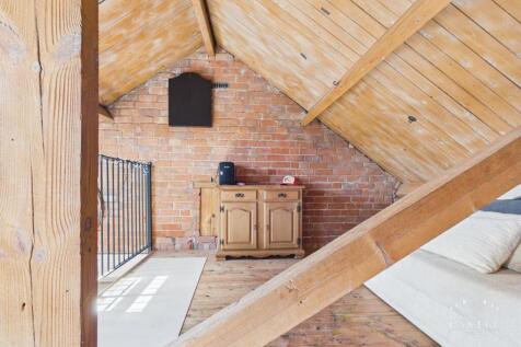 MEZZANINE FLOOR