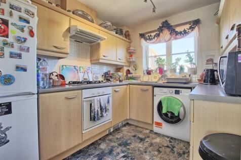 Kitchen 1.jpg
