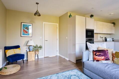 Braid Court, E3