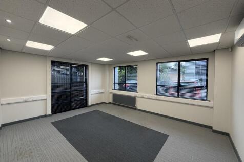 Office to rent Image 3