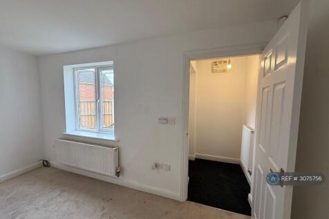 Thurnscoe, Rotherham, S63 photo 2