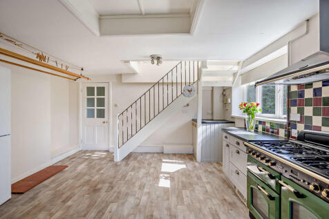 8659306-interior1...