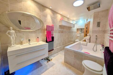 Ground Floor Bathroom