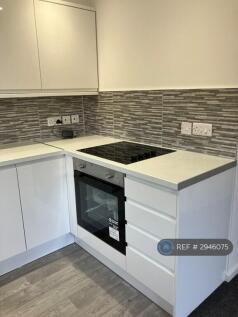 Rooksdown, Basingstoke, RG24 photo 4