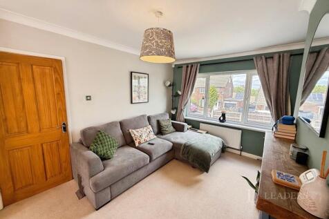 Springfield Avenue, Pontefract, West Yorkshire, WF8 photo 5