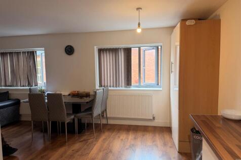 Flat 20, Belvoir Court 30 Paddock Street photo 3