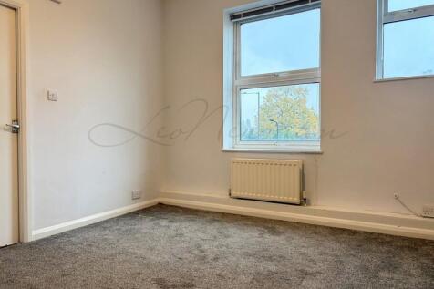Kenton Road, Harrow, HA3 photo 3