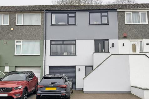 Baydon Close 11 - NEW Front Main.jpg