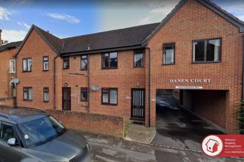 1-bed flat on Guildford, Surrey, GU1, £1,350/mo