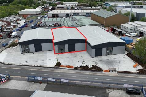 Trade Counter to rent in garforth