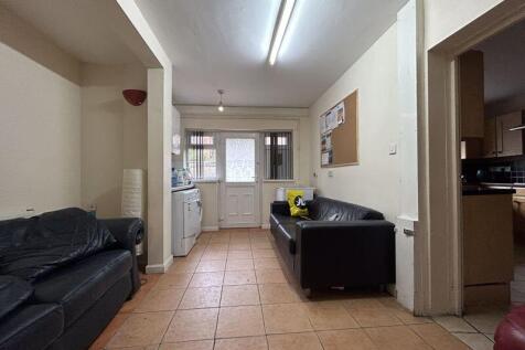 Rolleston Drive, Nottingham photo 2