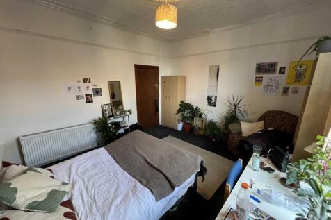 Brudenell Grove, Hyde Park, Leeds, LS6 photo 4
