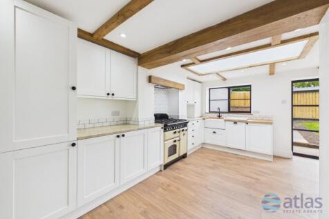 Open Plan Kitchen/Dining Area