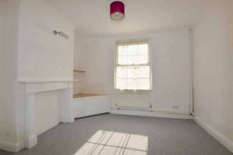 Living Room 1.jpg
