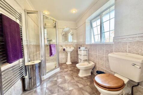 En suite shower room