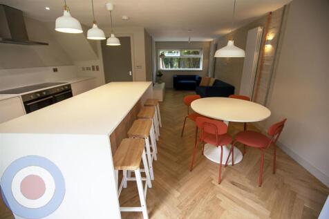 Ladybarn Crescent Manchester, M14 6UU photo 4
